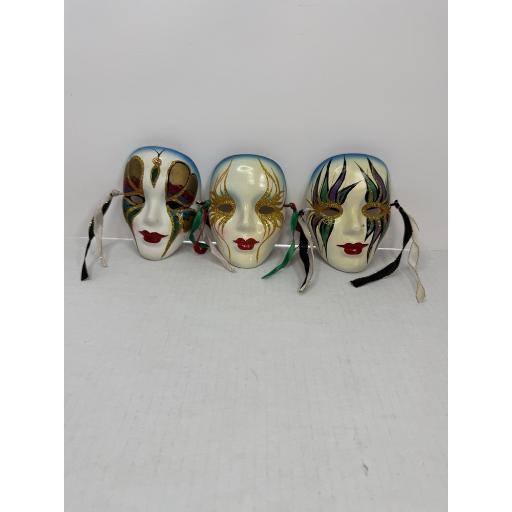 VTG 4" Mardi Gras Porcelain Ceramic Painted Face Mask Wall Hanging Lot Of 3 90s‎